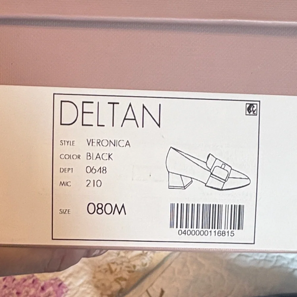 Deltan Classic Black Women's Heeled Loafers Size 8 - Picture 10 of 10